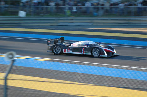 Peugeot nr. 8 på vej igennem Tertre rouge.
(Foto: Motorsporten.dk)